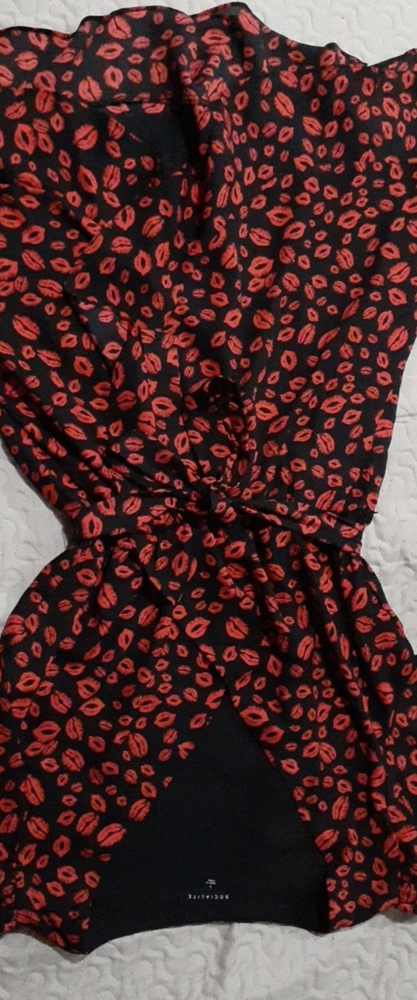 Socialite kiss print wrap style dress